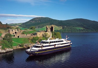 Lord Of The Glens Exterior