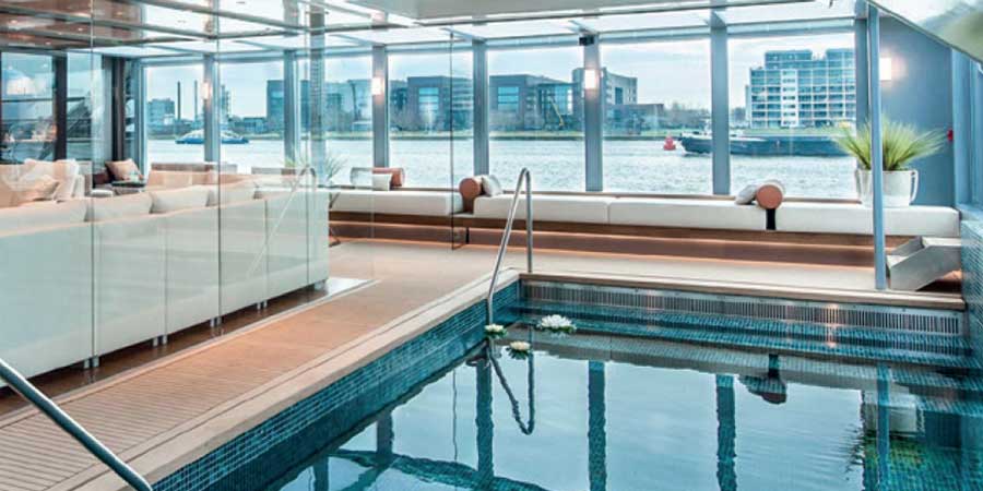 Extensice facilities - indoor pool