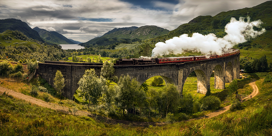 Panorama of Jacobite steam train