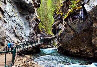 Exploring Johnston Canyon in Banff