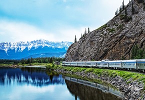 Maligne Lake