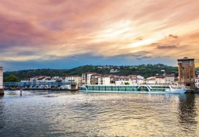Go with the Flow: 5 Advantages of Rail & River Cruise Vacations