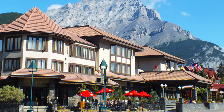 Elk and Avenue, Banff
