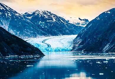 Sawyer Glacier in Tracy Arm Fjord