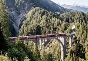 Sustainable Travel: How Train Travel Can Lower Your Carbon Footprint