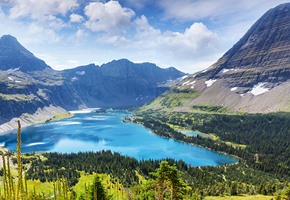 10 Popular Getaways in the United States & Canada: Adventures in Your Own Backyard