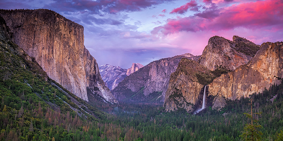 Tunnel View In Yosemite National Park