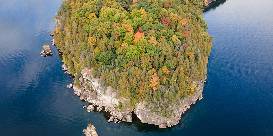 Cruise Lake Champlain