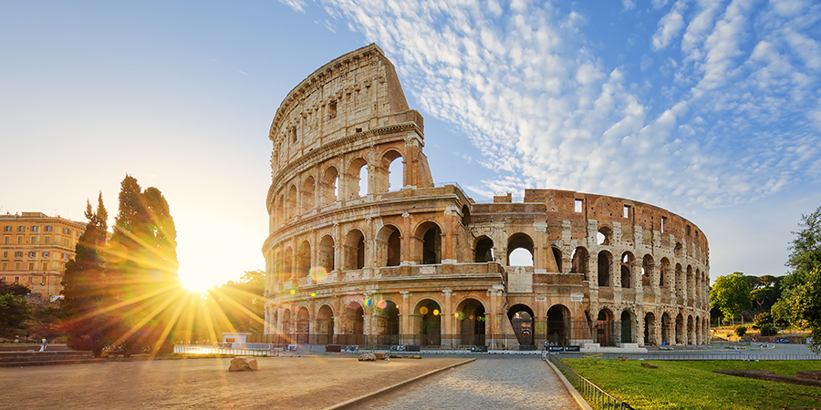 Admire Rome’s ancient architecture