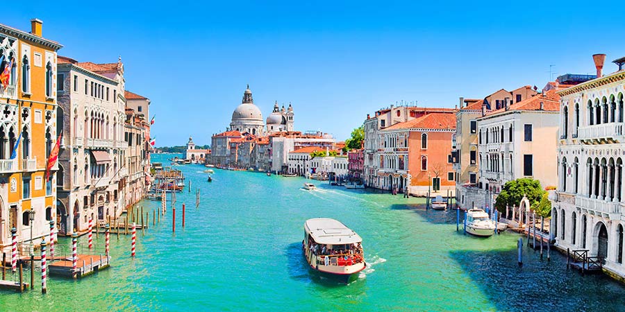 Discover Paris and Venice