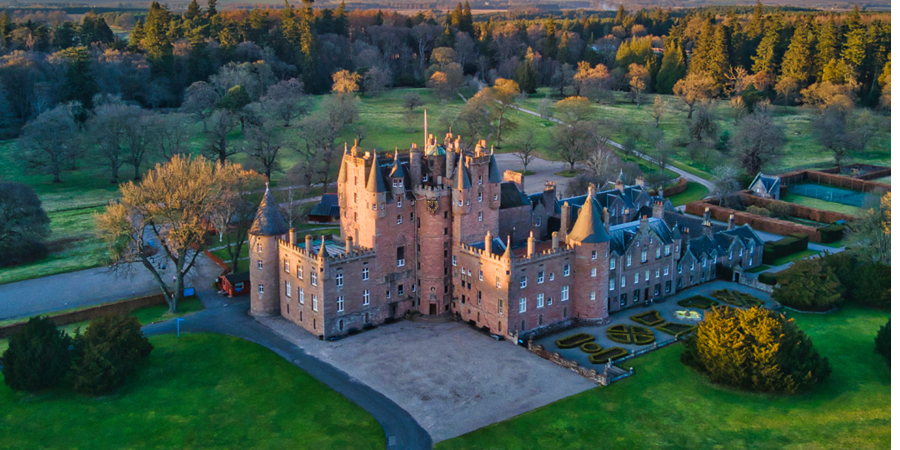 Discover the history of Glamis Castle