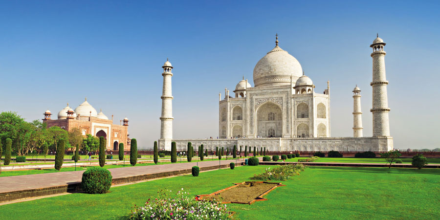 Marvel at Agra’s majestic Taj Mahal