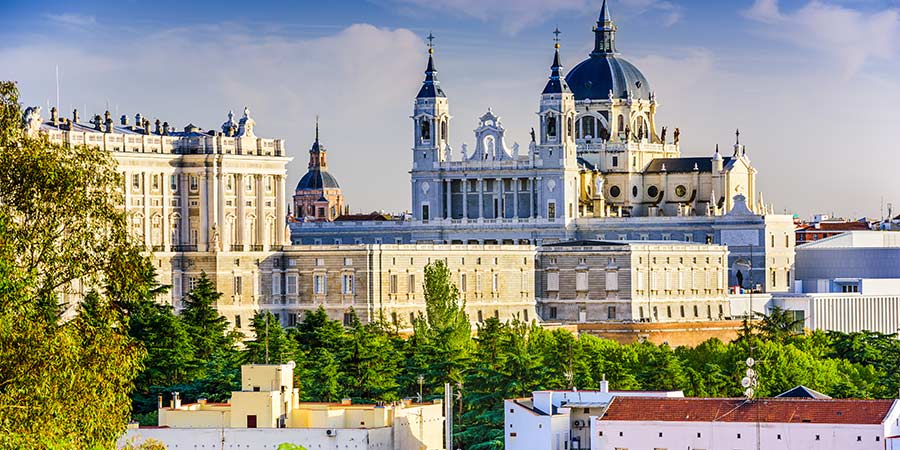 Tour Madrid, Spain’s stunning capital