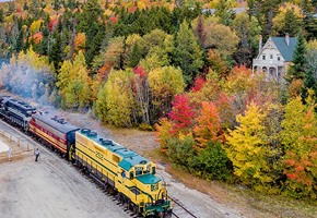 Top 10 Fall Train Rides in the United States
