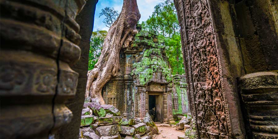 Tour Cambodia’s iconic lost city of Angkor Wat
