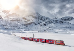 Glacier Express in Winter