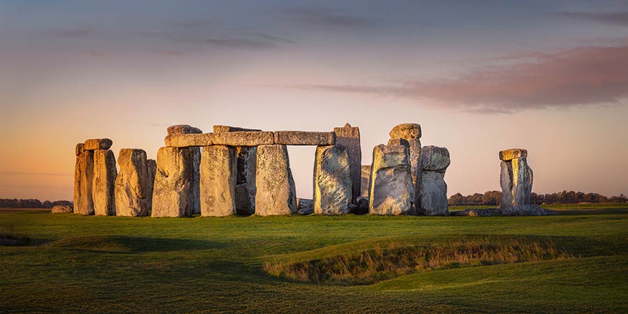 Uncover the mystery of Stonehenge