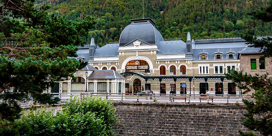Staying in the historic Canfranc Estación