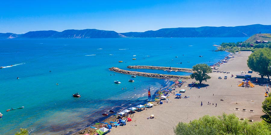 Relax with a lakeside lunch at Bear Lake